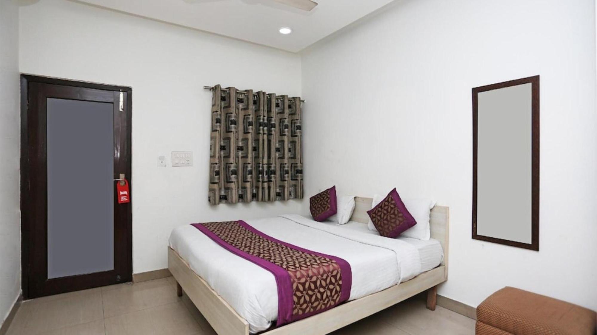 Deluxe Rooms In Jangpura Neu-Delhi Exterior foto