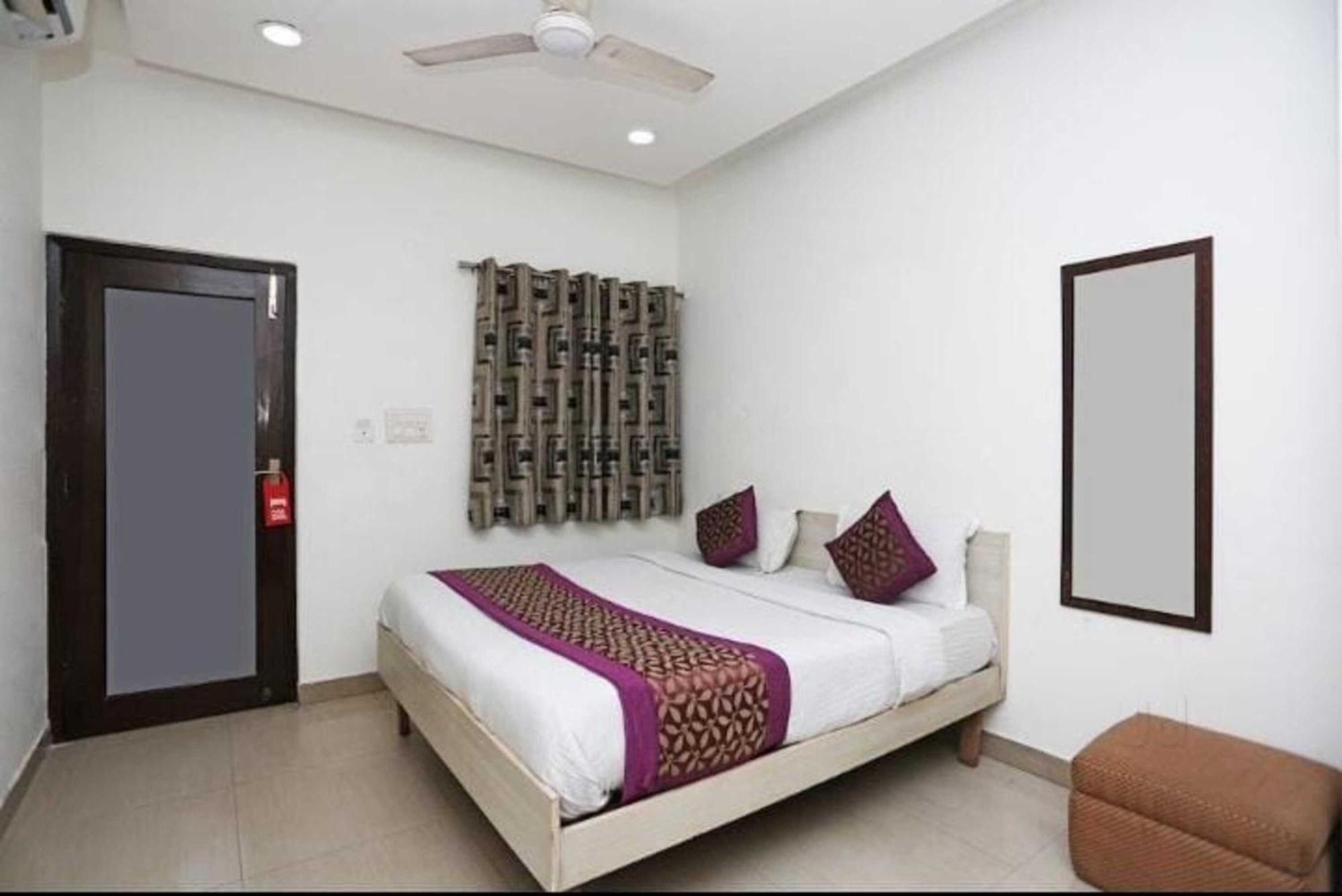 Deluxe Rooms In Jangpura Neu-Delhi Exterior foto