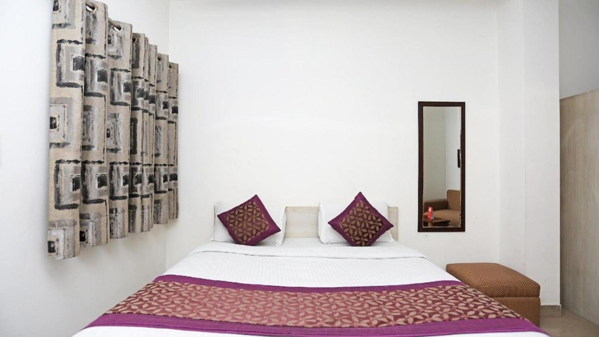 Deluxe Rooms In Jangpura Neu-Delhi Exterior foto
